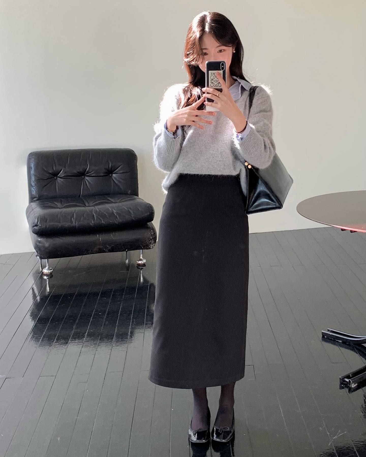 Áo len và chân váy: Bộ đôi siêu nữ tính và thanh lịch, đẹp khó cưỡng trong mùa đông- Ảnh 5.