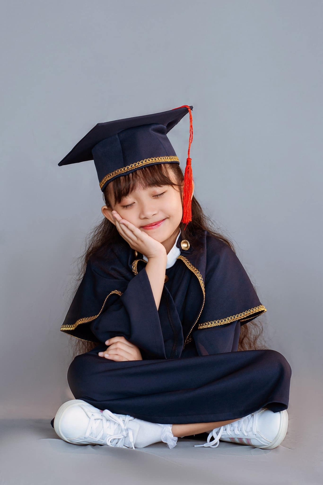 "Mợ chảnh" nhà Khánh Thi - Phan Hiển đời thường xinh yêu như công chúa, lên sàn nhảy lại khí chất đúng "con nhà nòi"- Ảnh 15.