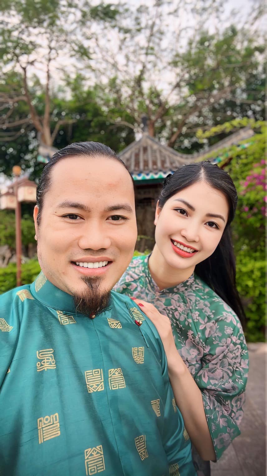 Nam nghệ sĩ sở hữu nhà ở phố Nguyễn Thượng Hiền, biệt phủ ở ngoại ô Hà Nội, vợ sinh 5 con vẫn đẹp- Ảnh 10.