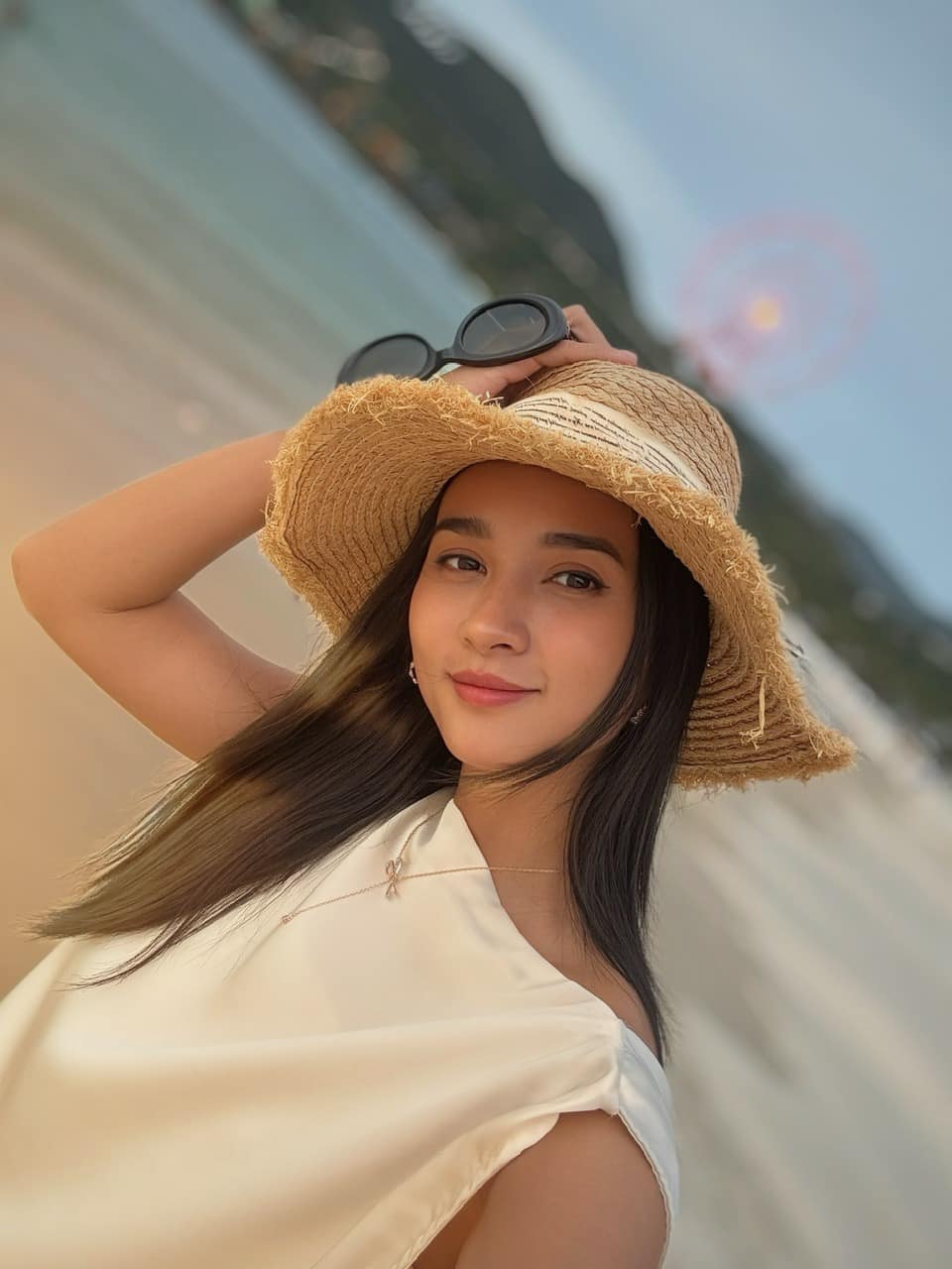 NSƯT đẹp nhất Việt Nam: 21 tuổi làm mẹ đơn thân, 38 tuổi nghi yêu đồng giới- Ảnh 12. NSƯT đẹp nhất Việt Nam: 21 tuổi làm mẹ đơn thân, 38 tuổi nghi yêu đồng giới- Ảnh 12.