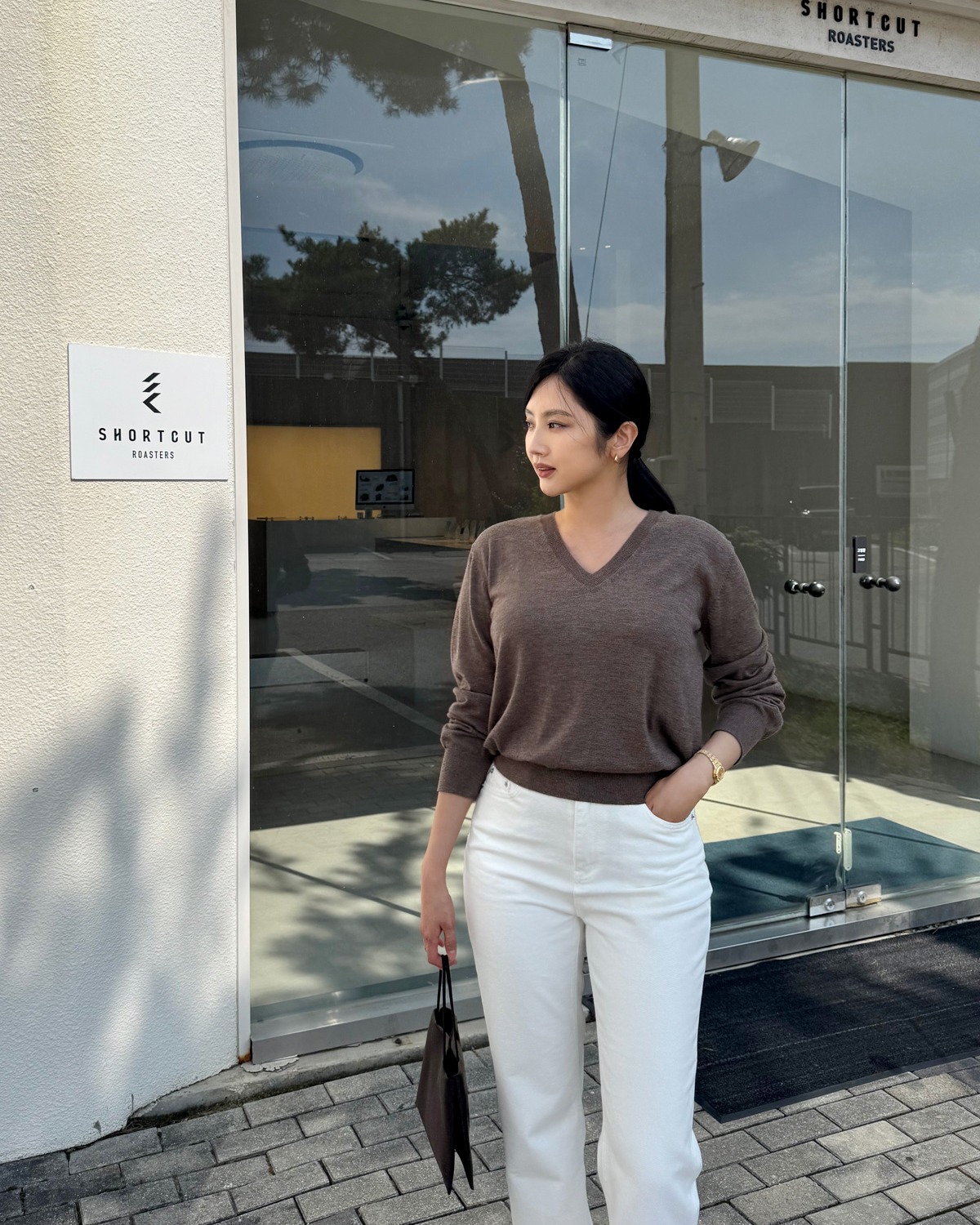 5 mẫu áo mùa đông cứ mặc là vóc dáng tự động thon thả, cao ráo hơn- Ảnh 5.