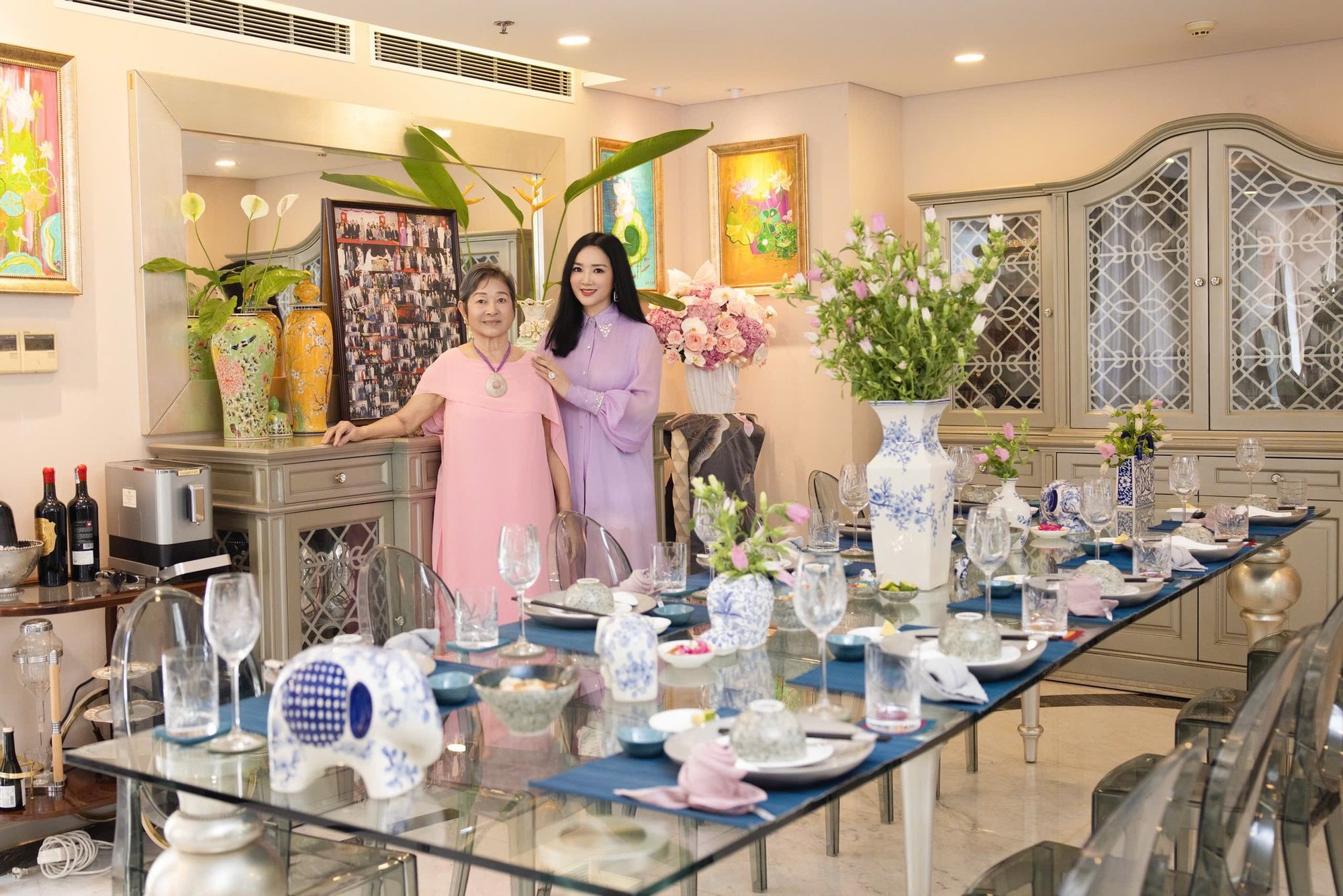 Nữ nghệ sĩ Việt sống trong biệt thự 1000m², lộng lẫy hơn cung điện- Ảnh 9. Nữ nghệ sĩ Việt sống trong biệt thự 1000m², lộng lẫy hơn cung điện- Ảnh 9.