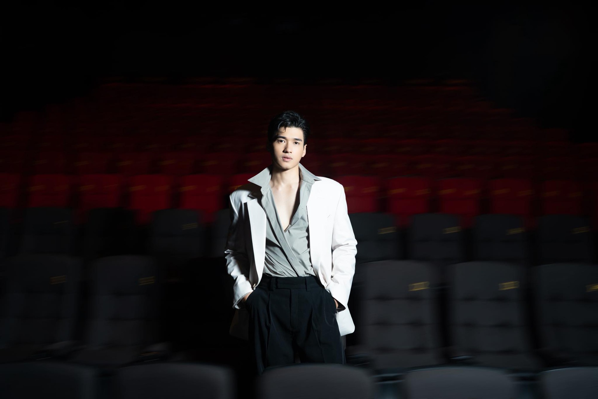 Mỹ nam Việt duy nhất đóng liên tiếp 3 phim top 1 phòng vé 2025: Visual đẹp phát sáng, cứ xuất hiện là có trăm tỷ- Ảnh 1. Mỹ nam Việt duy nhất đóng liên tiếp 3 phim top 1 phòng vé 2025: Visual đẹp phát sáng, cứ xuất hiện là có trăm tỷ- Ảnh 1.