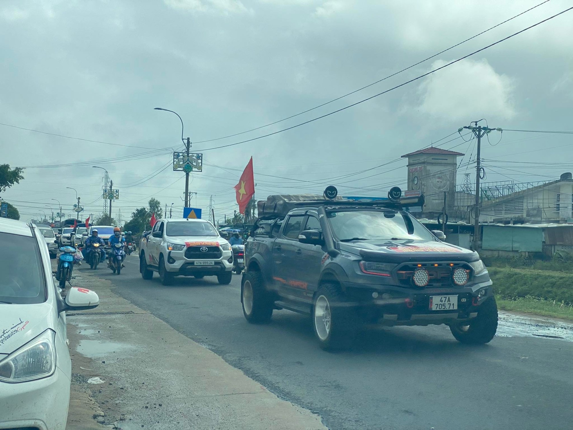 Thứ cơn lũ không thể cuốn trôi- Ảnh 3. Thứ cơn lũ không thể cuốn trôi- Ảnh 3.