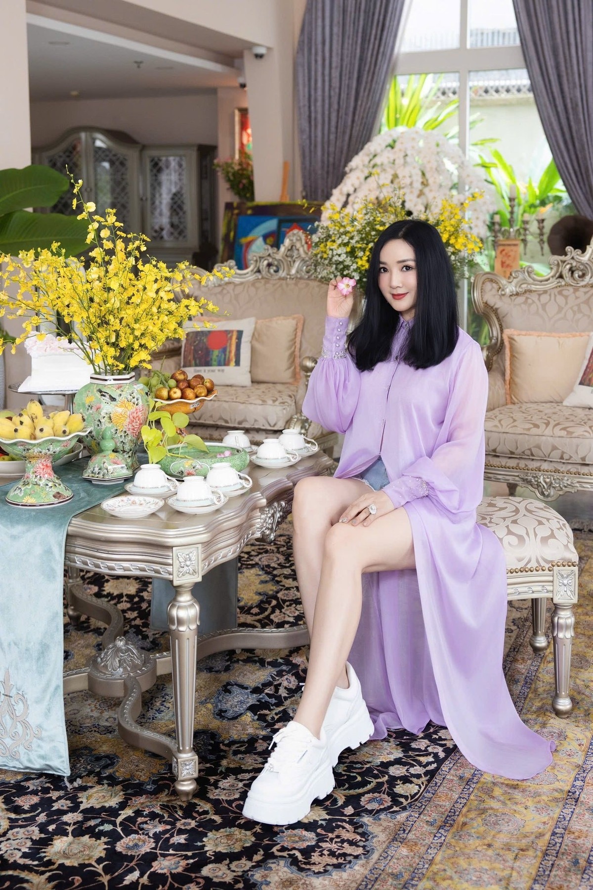 Nữ nghệ sĩ Việt sống trong biệt thự 1000m², lộng lẫy hơn cung điện- Ảnh 2. Nữ nghệ sĩ Việt sống trong biệt thự 1000m², lộng lẫy hơn cung điện- Ảnh 2.