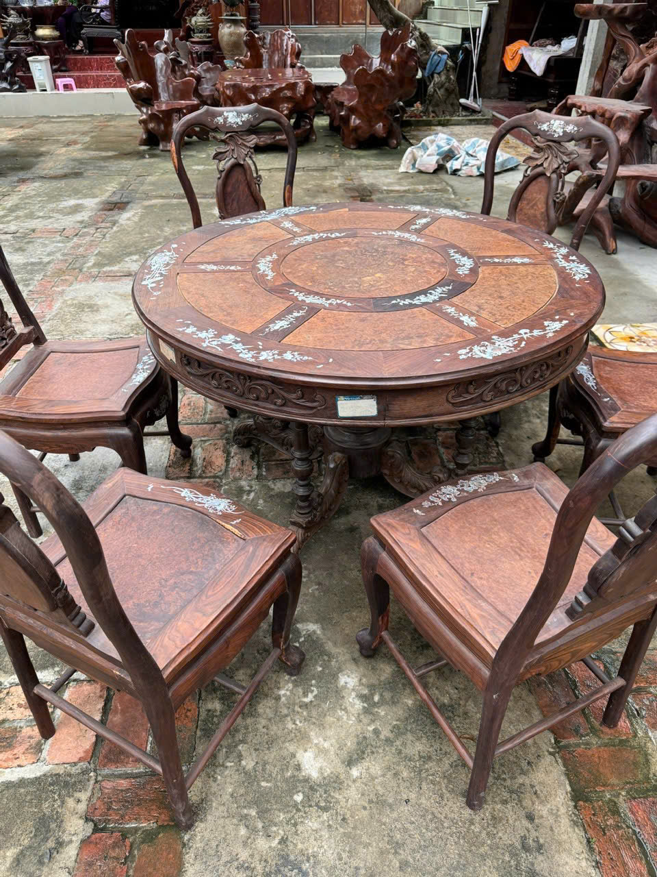 Ông bà dặn: 3 món tuyệt đối không mua về ban đêm - dễ rước khí lạ, hao lộc, mất tiền oan- Ảnh 1.