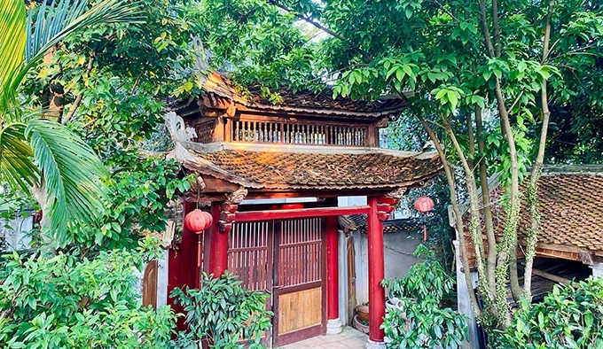 Nam nghệ sĩ sở hữu nhà ở phố Nguyễn Thượng Hiền, biệt phủ ở ngoại ô Hà Nội, vợ sinh 5 con vẫn đẹp- Ảnh 7.