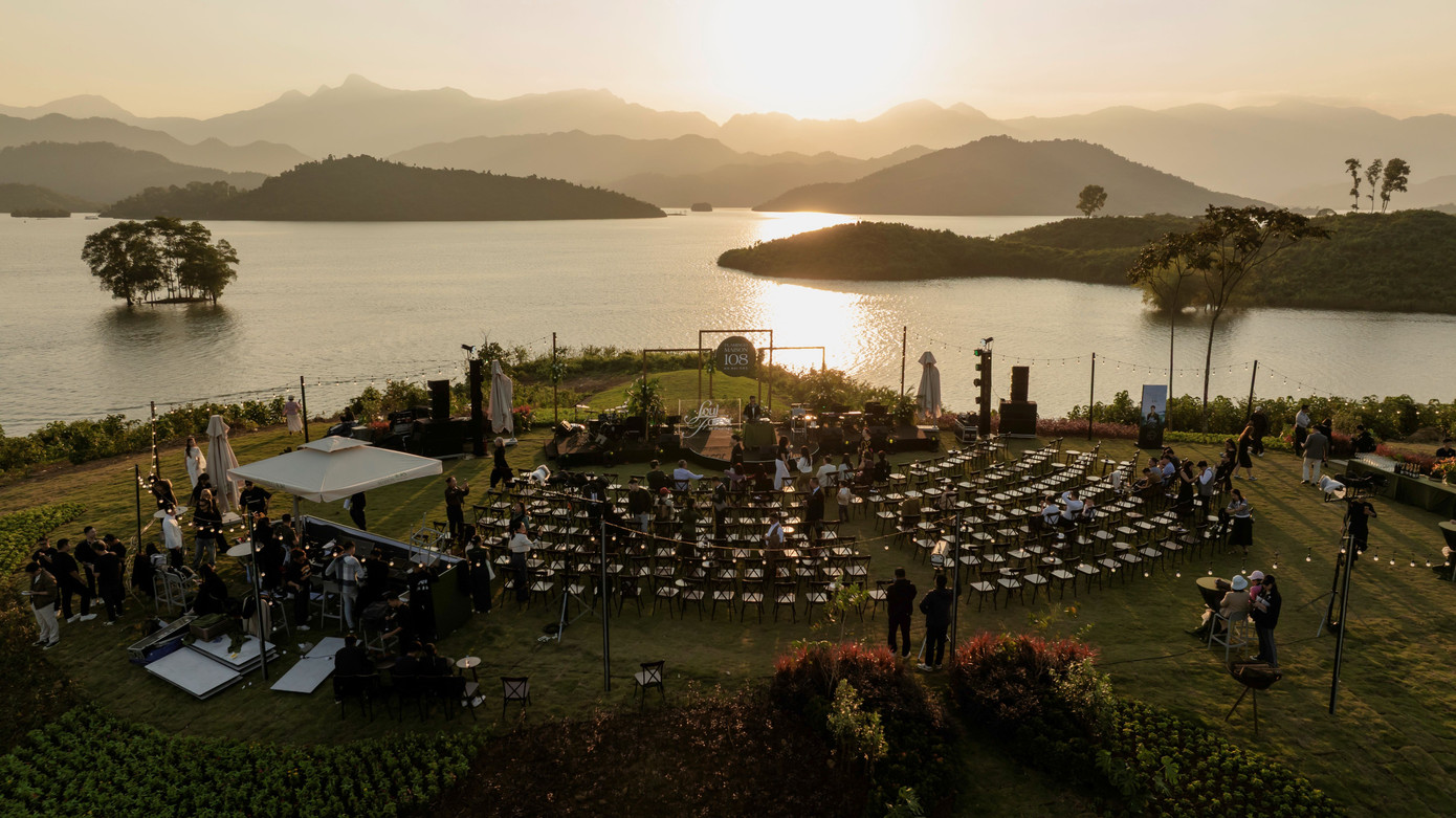 Trải nghiệm du thuyền hạng sang quanh 108 đảo của hồ Núi Cốc- Ảnh 4.