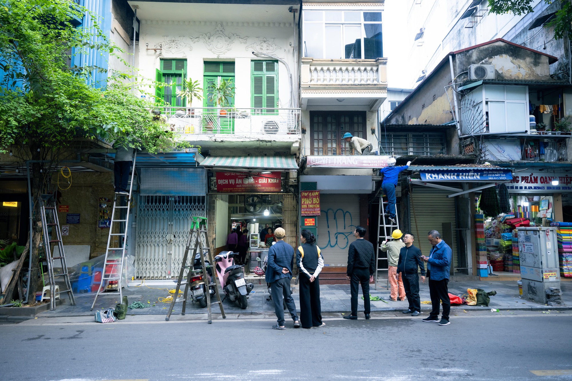 Khung cảnh khác lạ tại phố Hàng Mã sau khi lực lượng chức năng tháo dỡ mái che, trả lại vỉa hè- Ảnh 15.