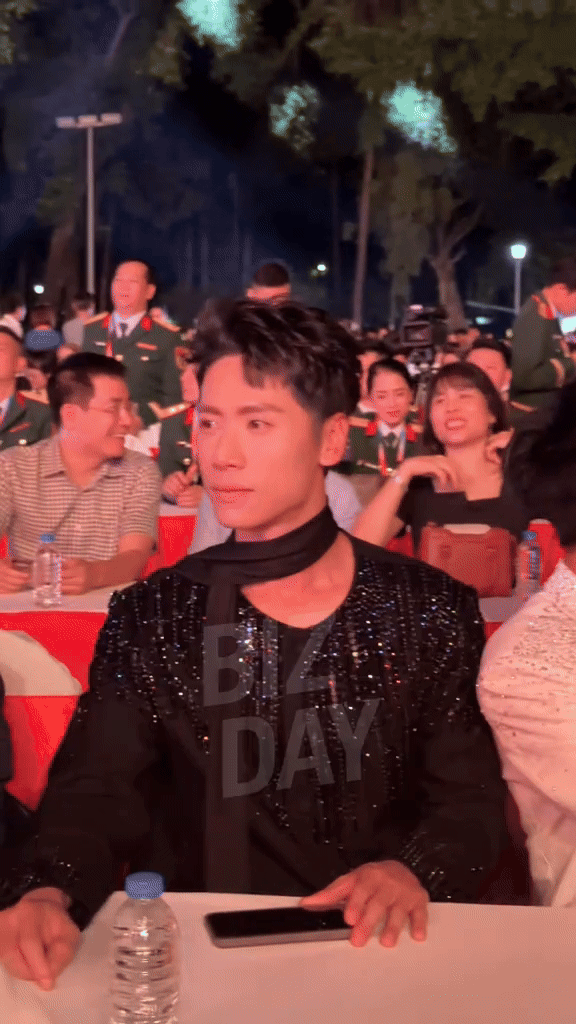 Nam thần phim giờ vàng gây tranh cãi vì đổi style nữ tính- Ảnh 3.