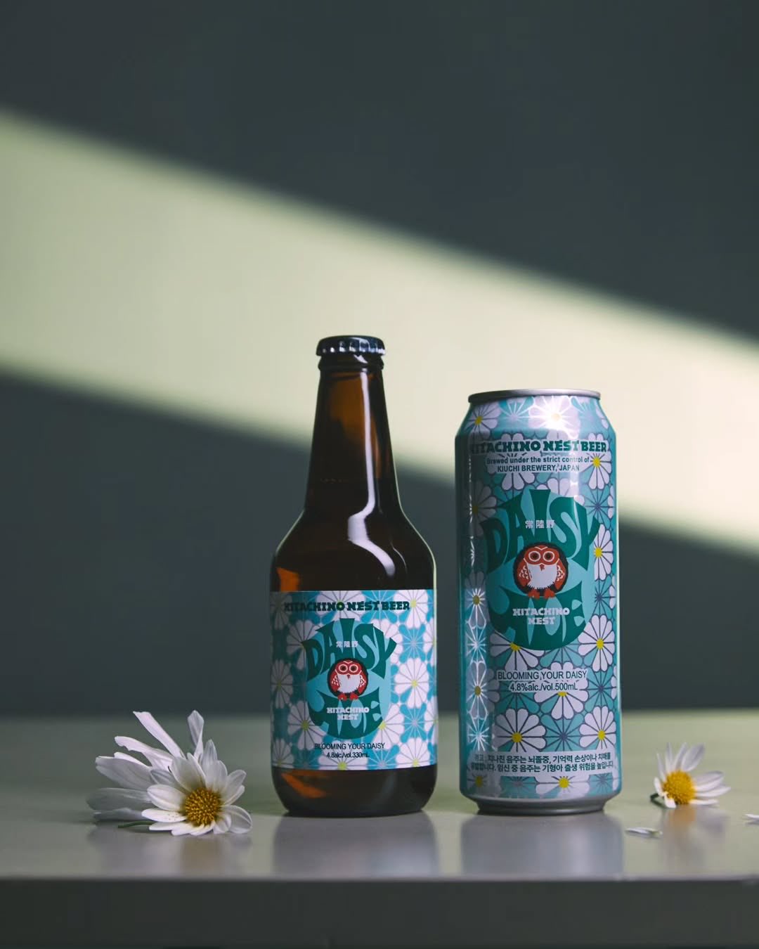 Giáo sư cơ khí là chủ nhân gần 200 bài hát bất ngờ đi bán bia hoa cúc ở cửa hàng tiện lợi?- Ảnh 3. Giáo sư cơ khí là chủ nhân gần 200 bài hát bất ngờ đi bán bia hoa cúc ở cửa hàng tiện lợi?- Ảnh 3.