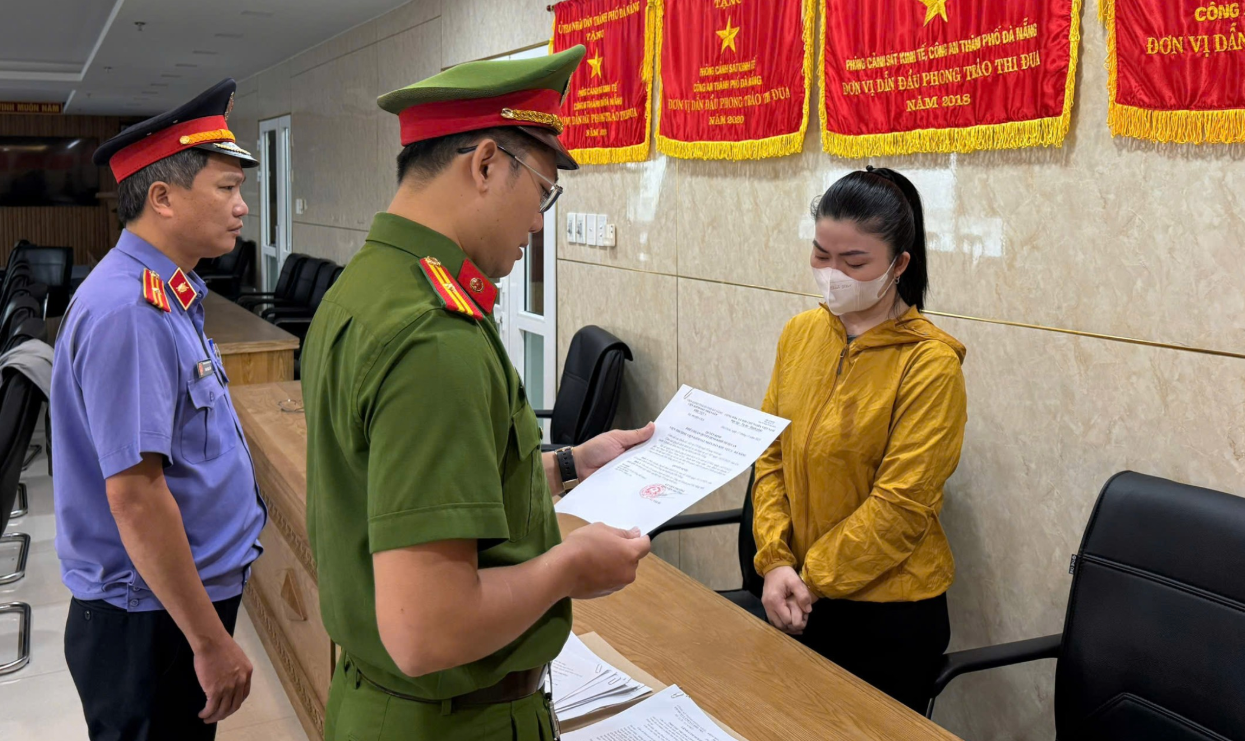 Khởi tố nữ tiểu thương Phan Vũ Ngọc Trâm- Ảnh 1. Khởi tố nữ tiểu thương Phan Vũ Ngọc Trâm- Ảnh 1.