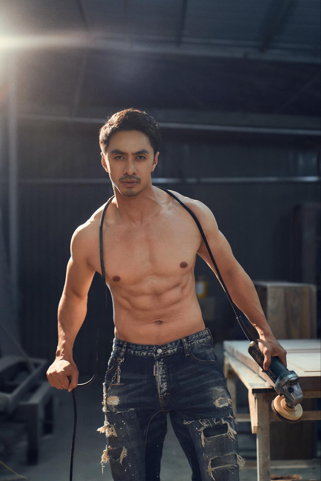 Màn dậy thì đỉnh nhất phim Việt giờ vàng đây rồi: Bảnh thế này hút gái phải biết, từ đầu đến chân toát ra mùi tiền- Ảnh 6. Màn dậy thì đỉnh nhất phim Việt giờ vàng đây rồi: Bảnh thế này hút gái phải biết, từ đầu đến chân toát ra mùi tiền- Ảnh 6.