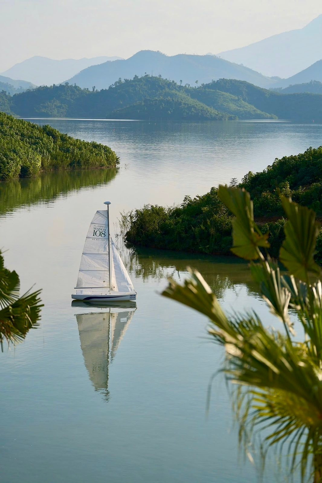 Trải nghiệm du thuyền hạng sang quanh 108 đảo của hồ Núi Cốc- Ảnh 3.