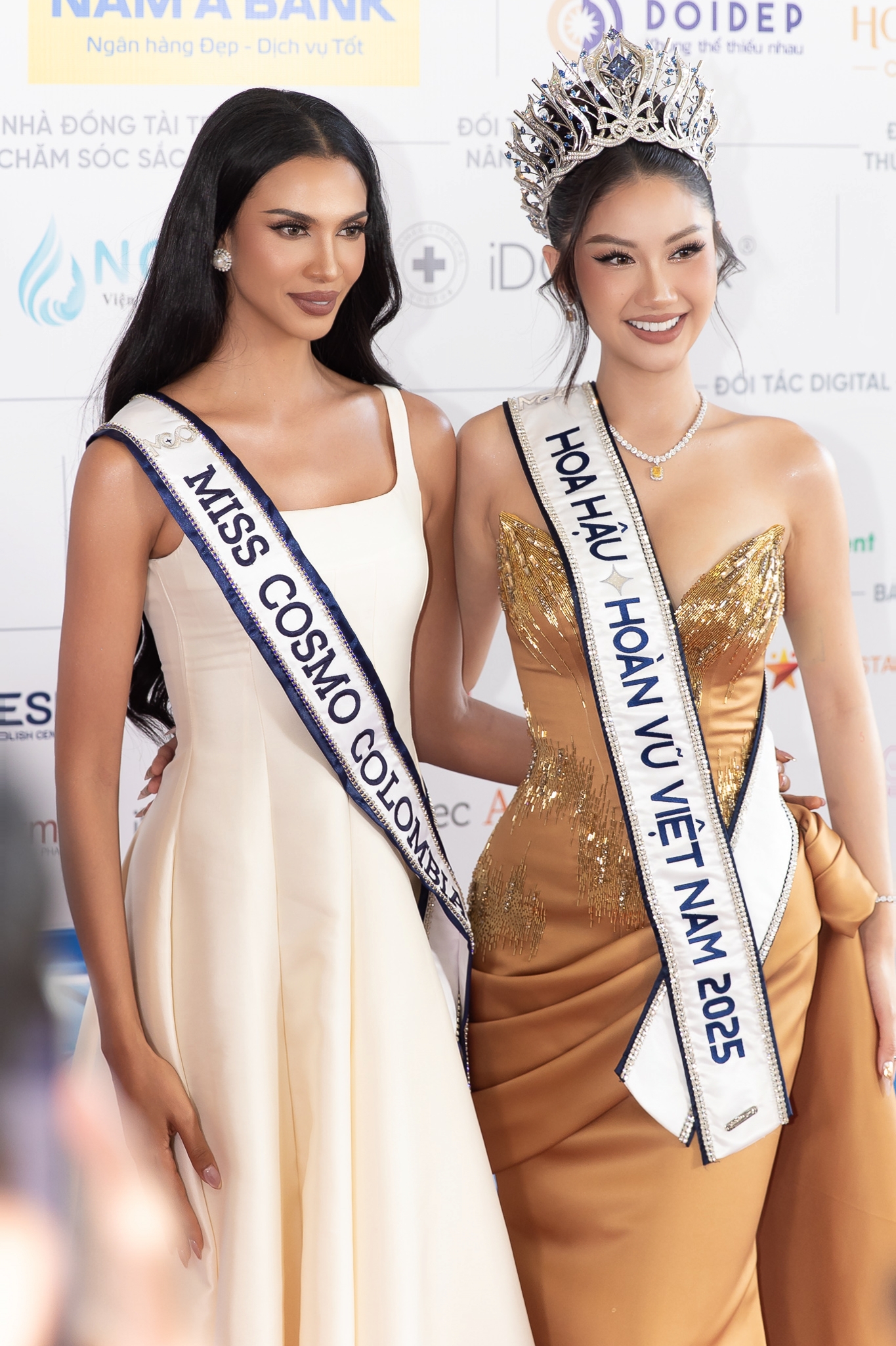 CEO Bảo Hoàng lên tiếng nghi vấn Miss Cosmo bị Miss Universe chèn ép- Ảnh 8. CEO Bảo Hoàng lên tiếng nghi vấn Miss Cosmo bị Miss Universe chèn ép- Ảnh 8.