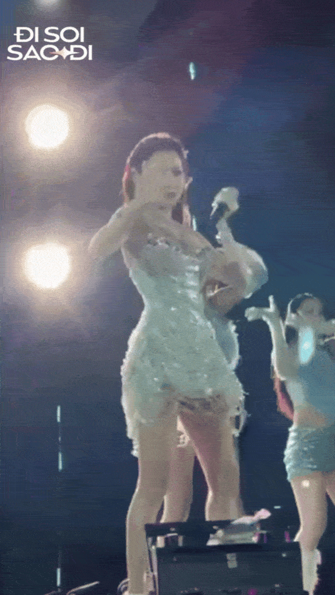 Bích Phương gây "bỏng mắt" với style quyến rũ hút mắt- Ảnh 1.