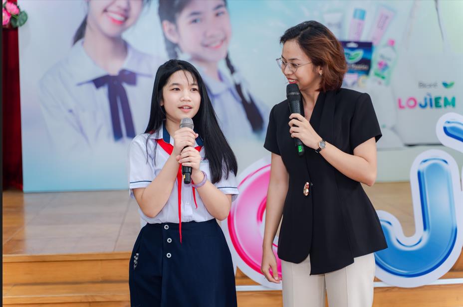 Học cách yêu bản thân tuổi dậy thì cùng “Túi tò-te diệu kỳ - Dzậy Thì LOJÌEM”- Ảnh 2. Học cách yêu bản thân tuổi dậy thì cùng “Túi tò-te diệu kỳ - Dzậy Thì LOJÌEM”- Ảnh 2.