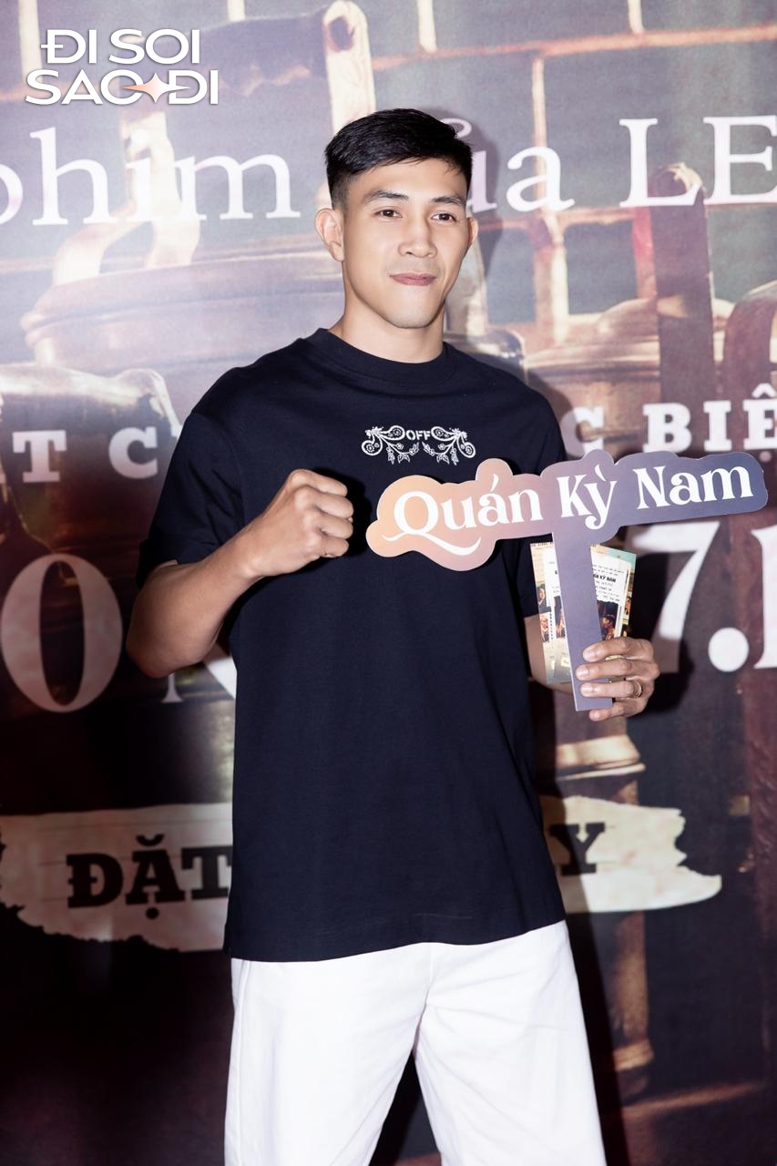 Thảm đỏ HOT nhất hôm nay: Kiều Minh Tuấn - Liên Bỉnh Phát nổi bật giữa dàn Anh Tài, 1 đại mỹ nhân quá đẹp gây sốc visual- Ảnh 10. Thảm đỏ HOT nhất hôm nay: Kiều Minh Tuấn - Liên Bỉnh Phát nổi bật giữa dàn Anh Tài, 1 đại mỹ nhân quá đẹp gây sốc visual- Ảnh 10.