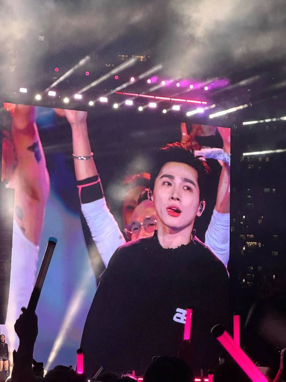 Vbiz mới có trai đẹp rất giống Kim Seon Ho, trừ chiều cao thì mọi thứ đều đỉnh!- Ảnh 2. Vbiz mới có trai đẹp rất giống Kim Seon Ho, trừ chiều cao thì mọi thứ đều đỉnh!- Ảnh 2.