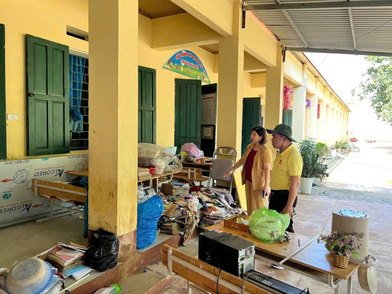 HOẢ TỐC: Vingroup hỗ trợ khẩn cấp thêm 500 tỷ đồng cứu trợ đồng bào vùng mưa lũ, nâng tổng mức đóng góp lên 1.000 tỷ đồng- Ảnh 4.