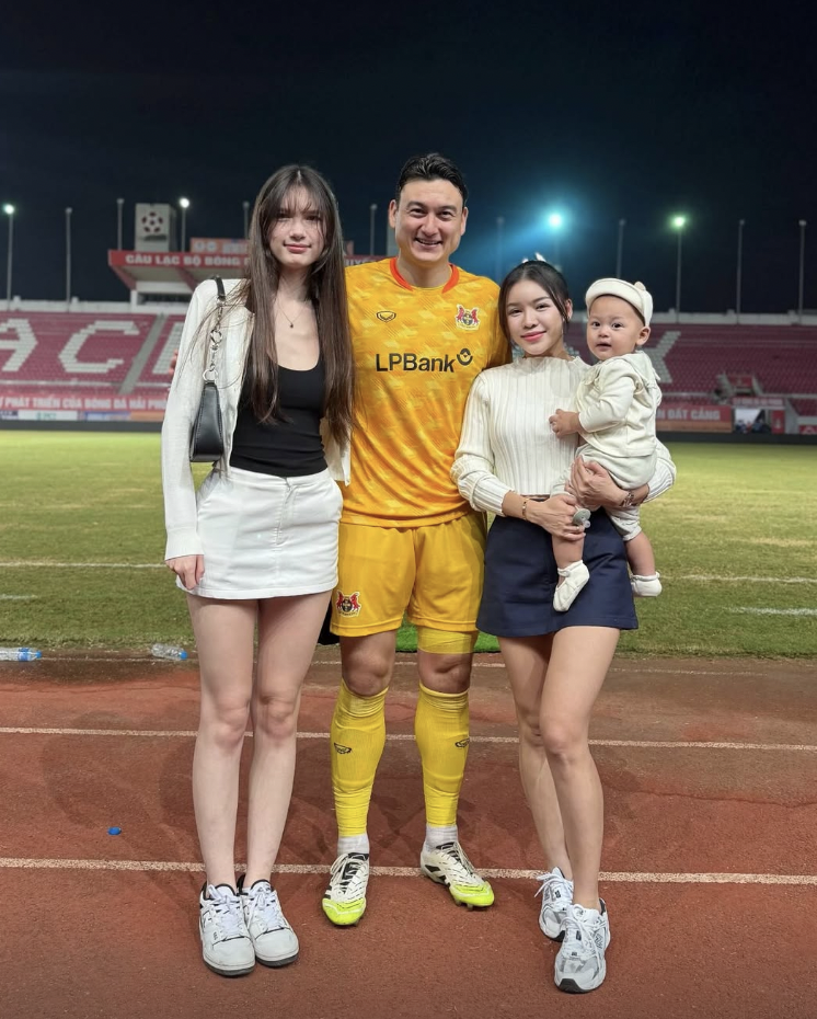 Yến Xuân đọ sắc cùng em gái chân dài cực phẩm của Lâm Tây, quý tử 9 tháng tuổi chiếm spotlight vì quá đáng yêu- Ảnh 1.