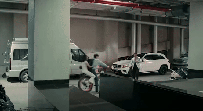 Màn dậy thì đỉnh nhất phim Việt giờ vàng đây rồi: Bảnh thế này hút gái phải biết, từ đầu đến chân toát ra mùi tiền- Ảnh 2. Màn dậy thì đỉnh nhất phim Việt giờ vàng đây rồi: Bảnh thế này hút gái phải biết, từ đầu đến chân toát ra mùi tiền- Ảnh 2.