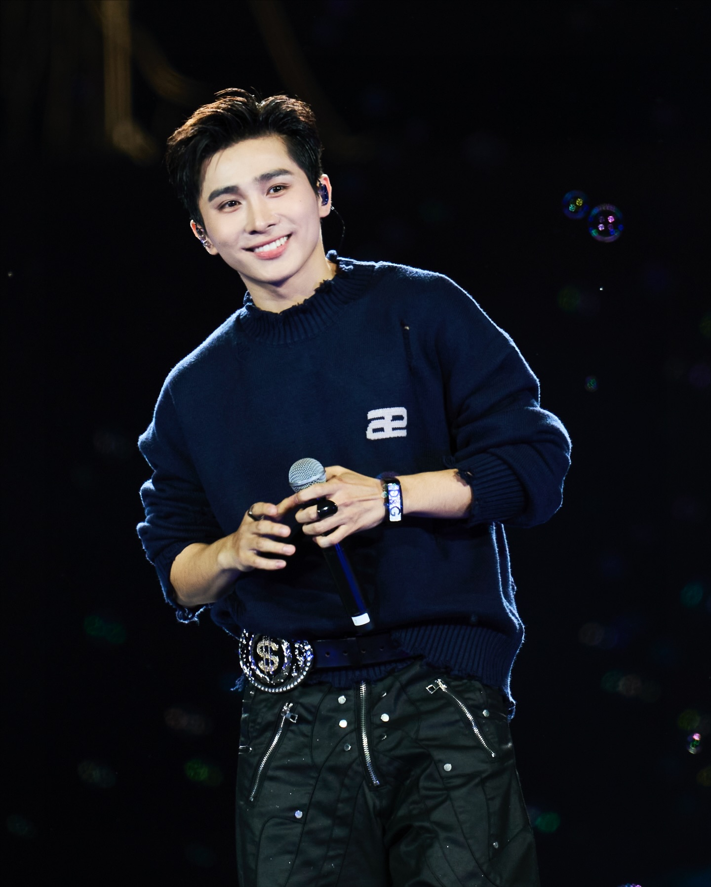 Vbiz mới có trai đẹp rất giống Kim Seon Ho, trừ chiều cao thì mọi thứ đều đỉnh!- Ảnh 15. Vbiz mới có trai đẹp rất giống Kim Seon Ho, trừ chiều cao thì mọi thứ đều đỉnh!- Ảnh 15.