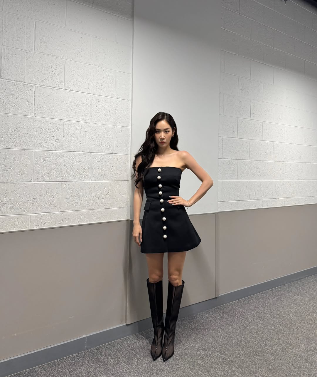 Phát hoảng ca sĩ đình đám diện bikini, khoe thân hình mỏng như tờ giấy- Ảnh 6. Phát hoảng ca sĩ đình đám diện bikini, khoe thân hình mỏng như tờ giấy- Ảnh 6.