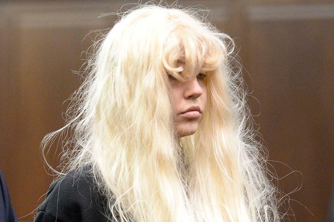 Tin sốc: Nữ hoàng phim teen lộ video trong bồn tắm, mang thai với “ông trùm” khi mới 13 tuổi?- Ảnh 5.