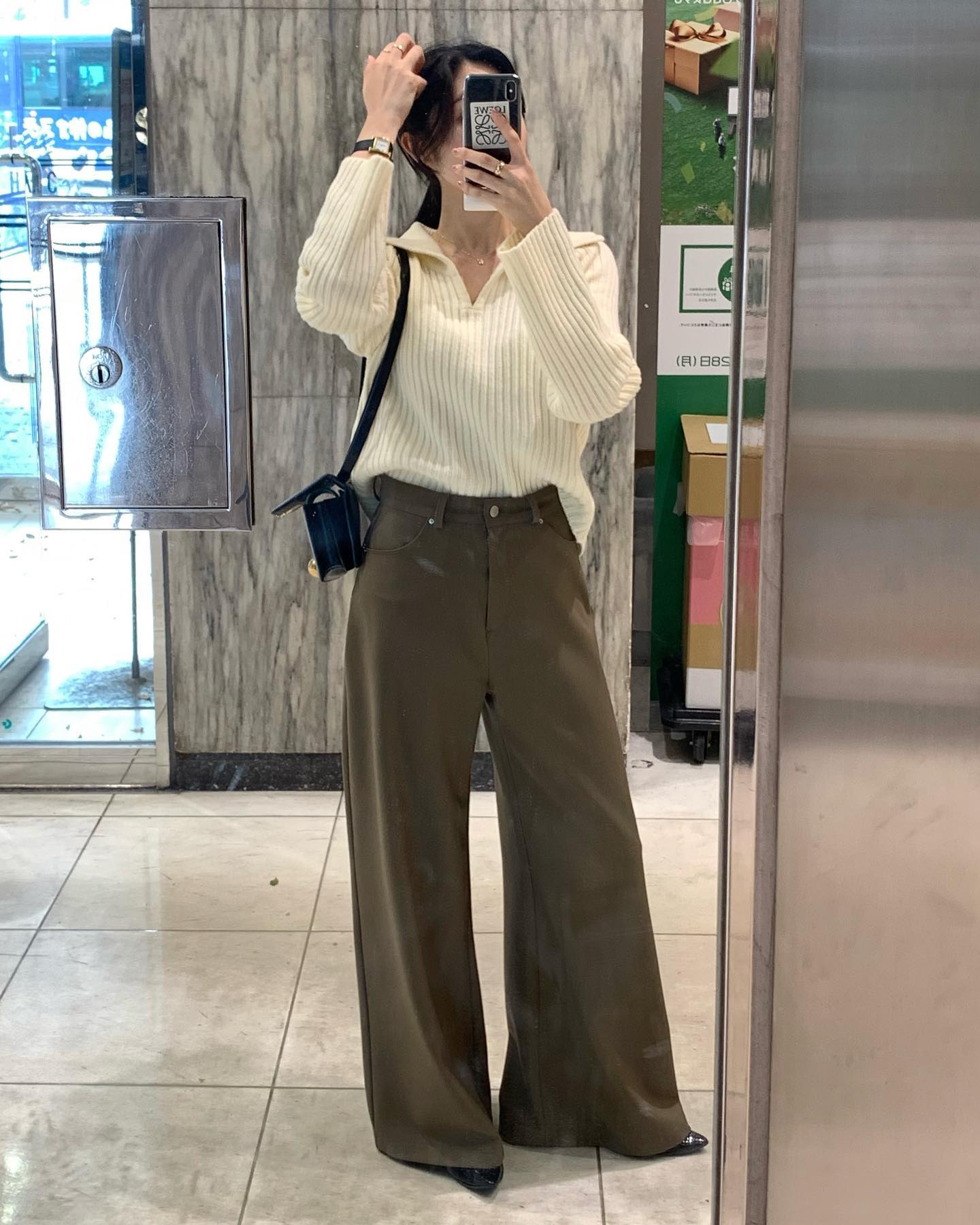 Mặc đẹp không hề khó với 5 mẫu áo len hack tuổi hiệu quả bậc nhất- Ảnh 5.