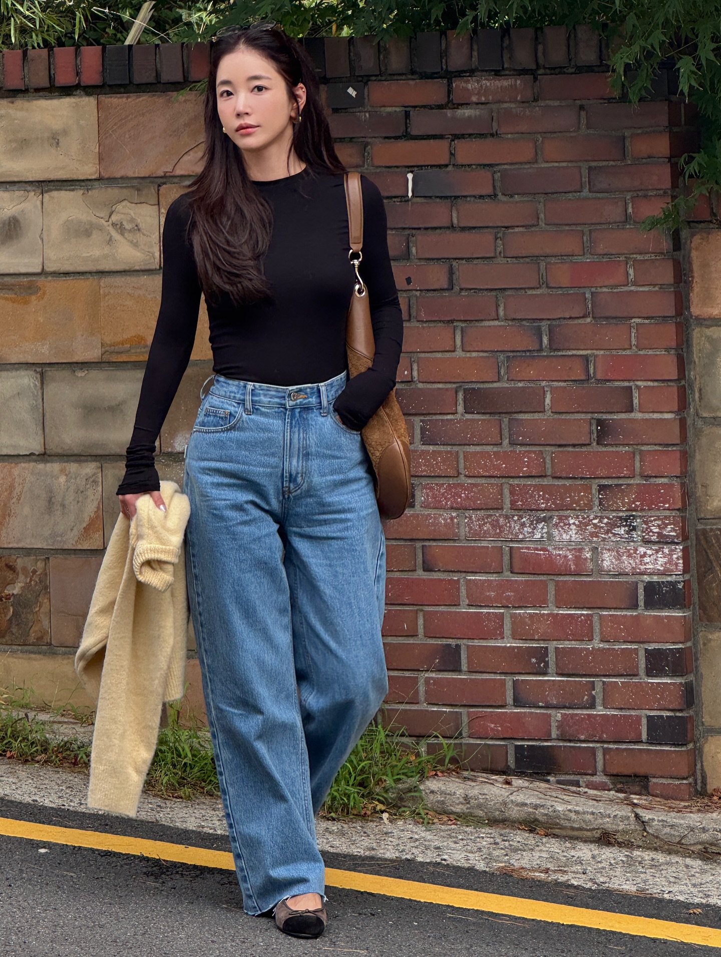 Fashionista 42 tuổi mê diện quần dài hơn váy vóc, gợi ý 10 set đồ siêu trẻ và sang cho mùa lạnh- Ảnh 5.