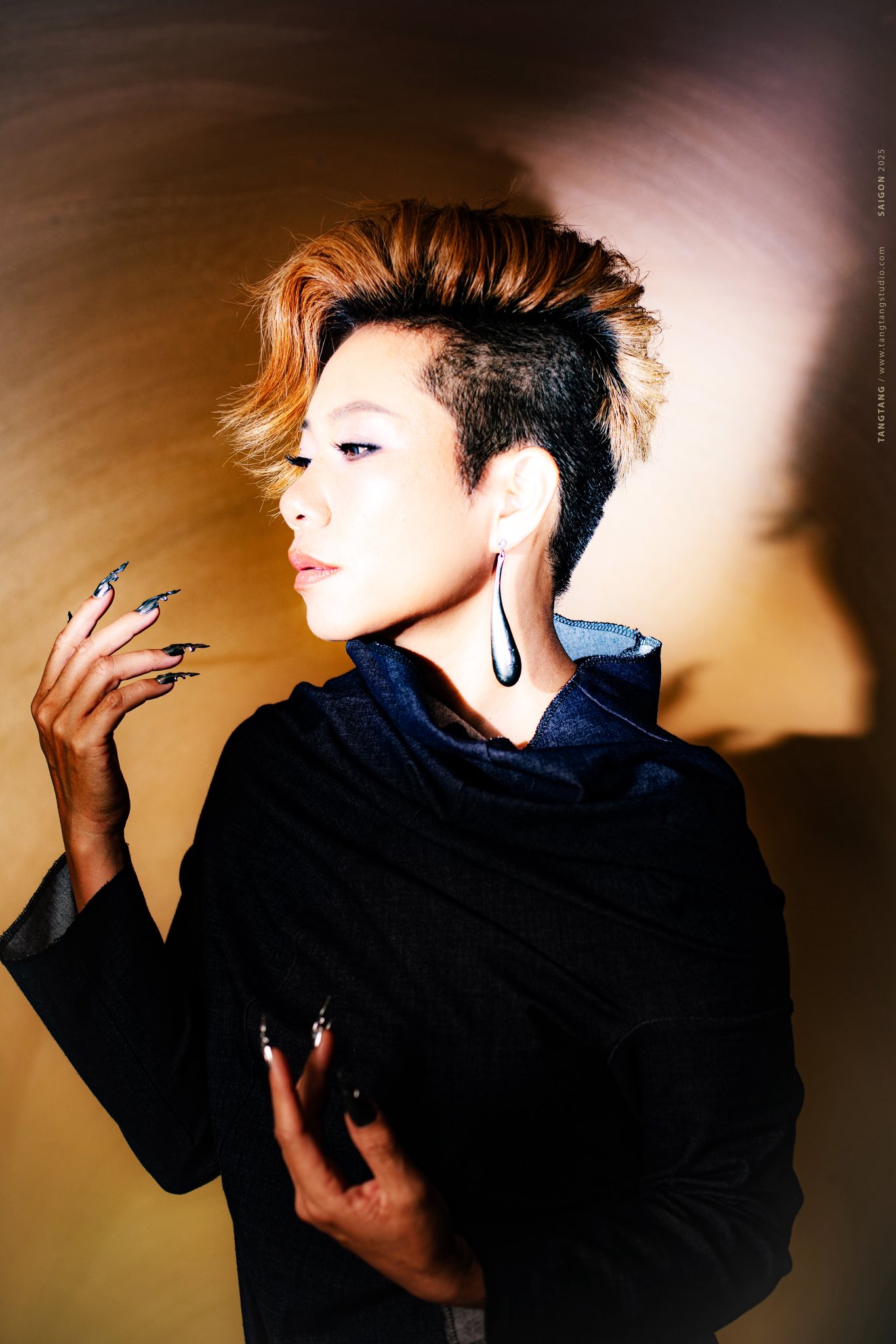 Hậu duệ gia đình dòng dõi nghệ thuật lừng lẫy miền Bắc: Đời nhiều thăng trầm, U50 kết hôn sau 3 tháng quen- Ảnh 4.