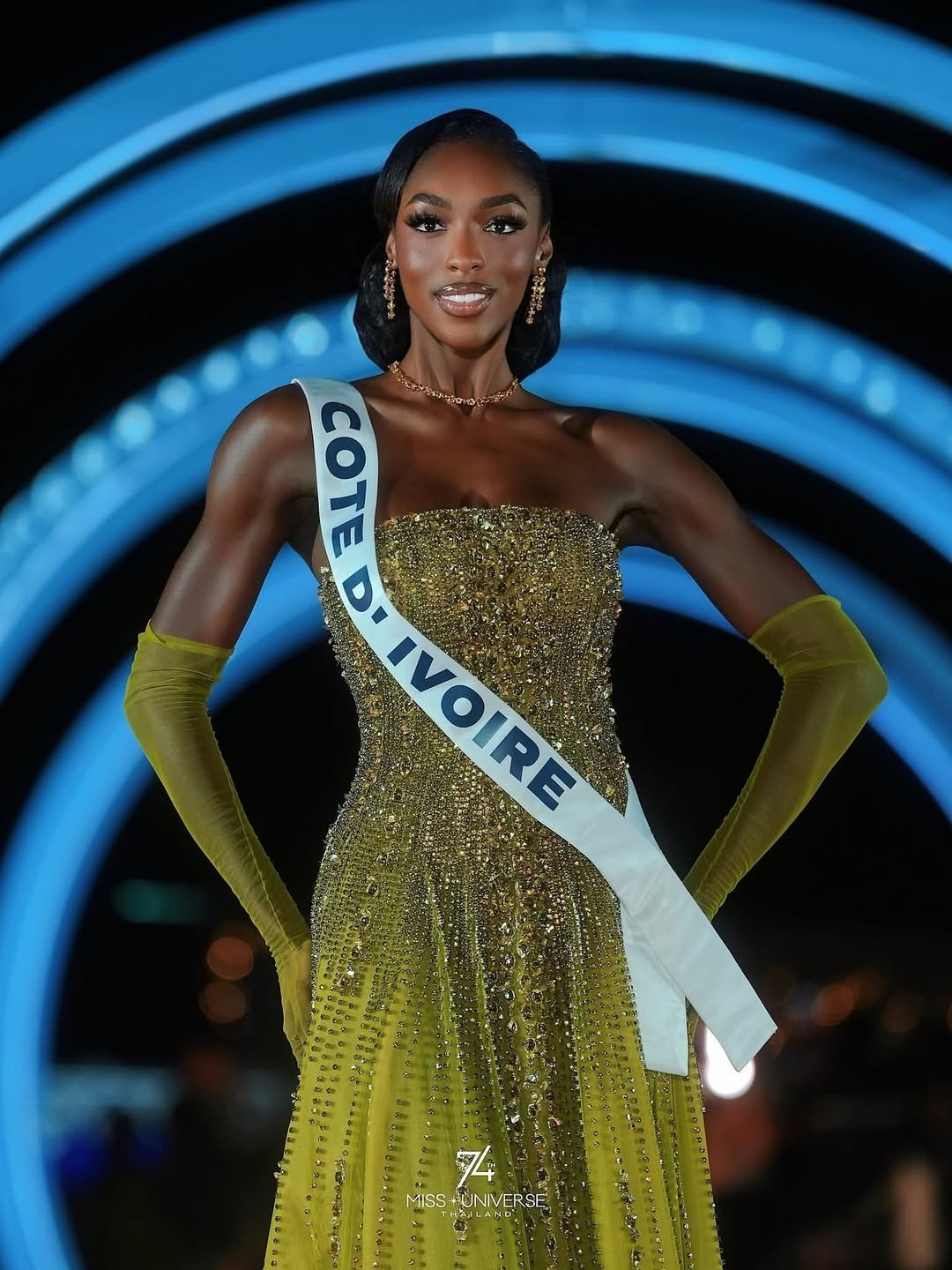 Á hậu 4 Hoa hậu Hoàn vũ 2025 từ bỏ danh hiệu- Ảnh 1.