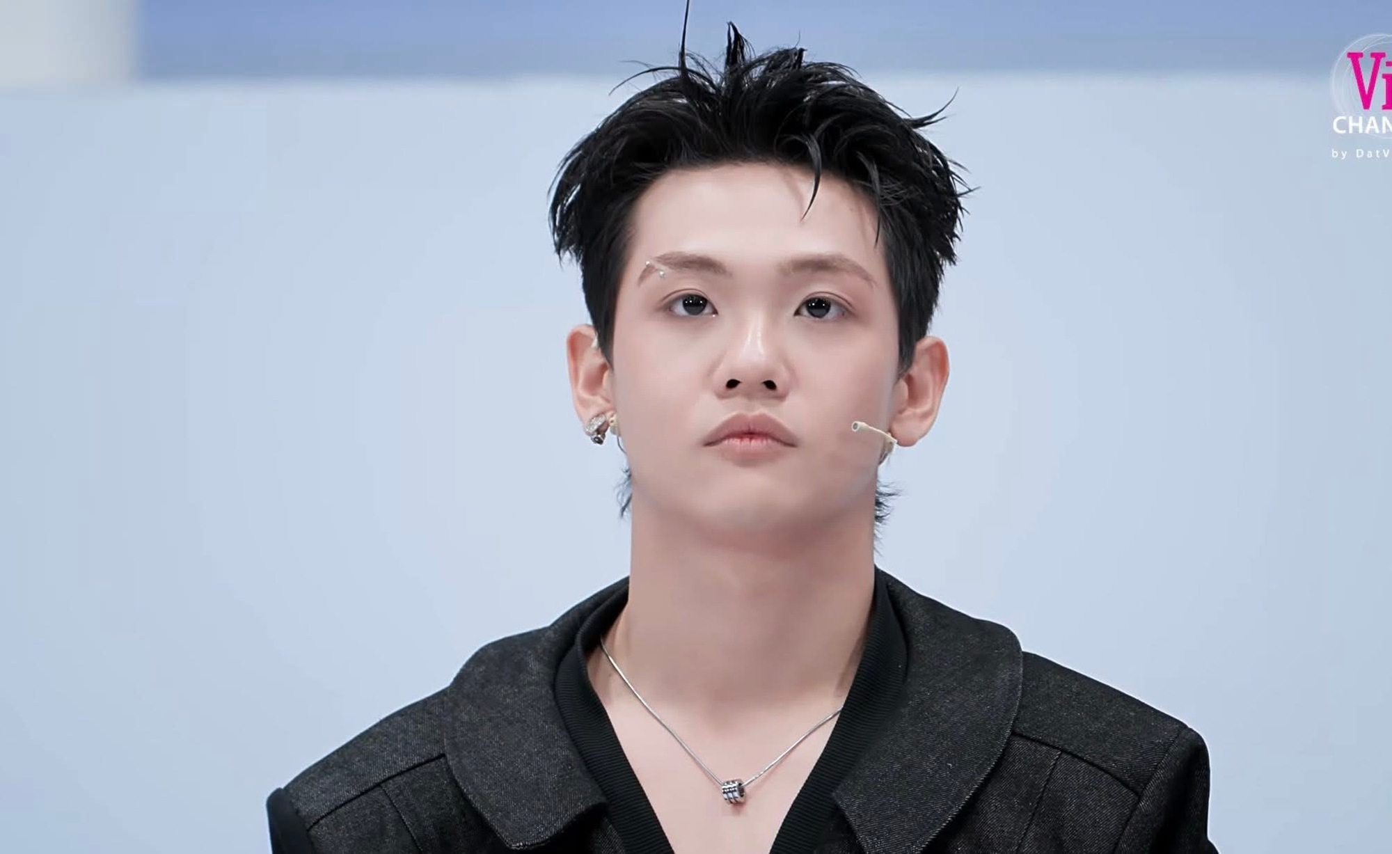 Mỹ nam nhảy đẹp nhất Say Hi khiến em trai Quang Hùng 