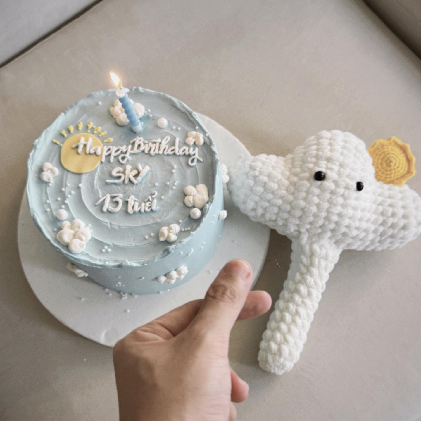 Sơn Tùng và con số 700 triệu đồng đang làm bùng nổ MXH!- Ảnh 2.