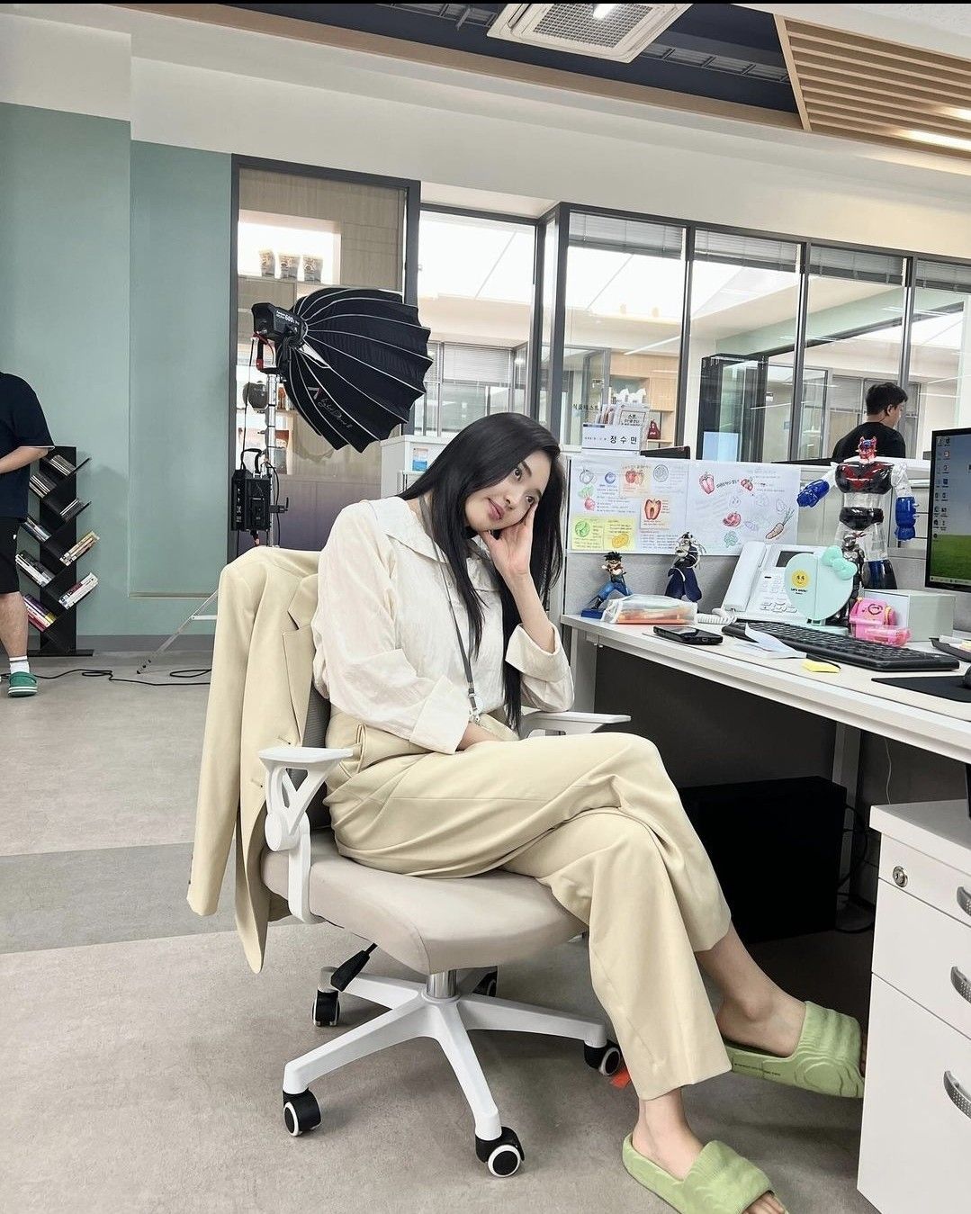 EQ cực thấp mới hỏi đồng nghiệp 3 câu này- Ảnh 1.