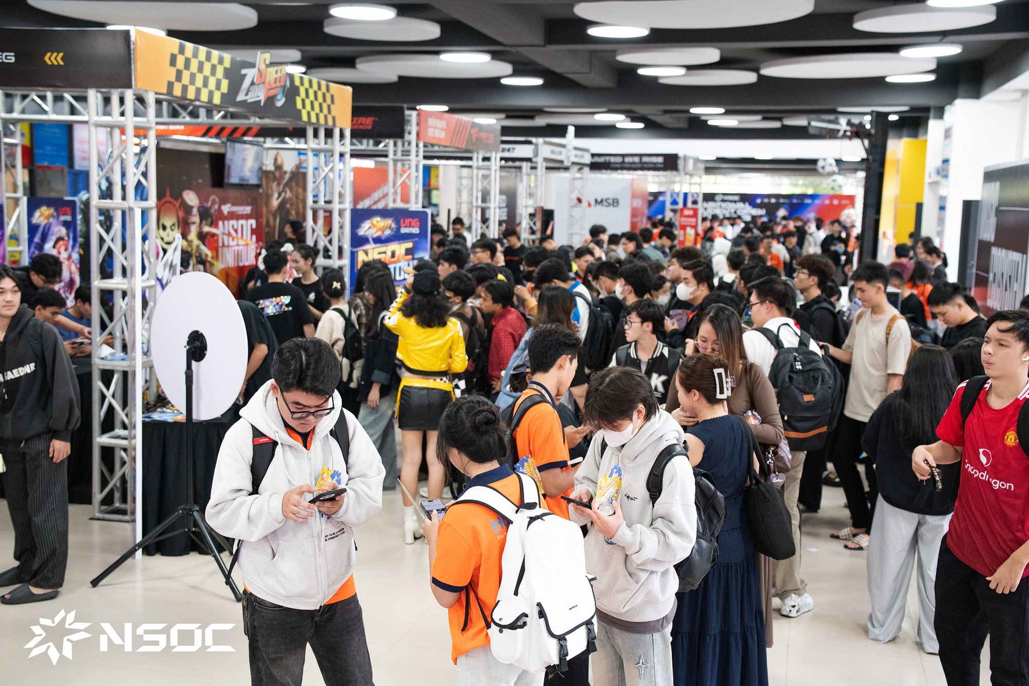 Vòng loại NSOC 2025 bùng nổ với hơn 5.000 tuyển thủ so tài - cuộc đua căng nhất cộng đồng eSports sinh viên Việt Nam- Ảnh 4.