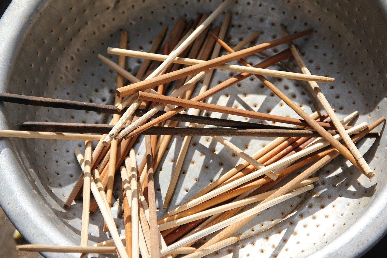 Ngày nào mẹ tôi cũng đều đặn làm 1 việc: Bát đũa sạch, khô, không hề tốn điện- Ảnh 1. Ngày nào mẹ tôi cũng đều đặn làm 1 việc: Bát đũa sạch, khô, không hề tốn điện- Ảnh 1.