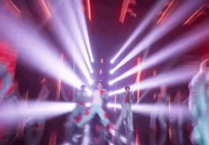 Hiện tượng chương trình thực tế đắt show nhất hiện tại: Nhan sắc như bạch nguyệt quang, chưa debut lịch trình ngang ngửa sao hạng A- Ảnh 4.