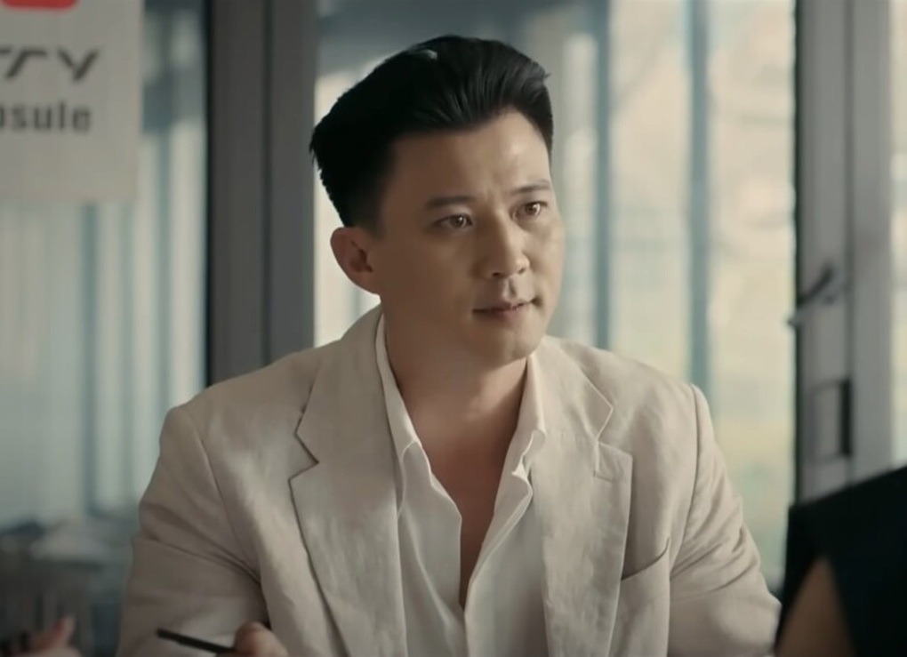 Ai là fan của mỹ nam này thì mừng phải biết: Đóng cùng lúc 2 phim Việt hot rần rần, anh chạy KPI đấy à?- Ảnh 2.