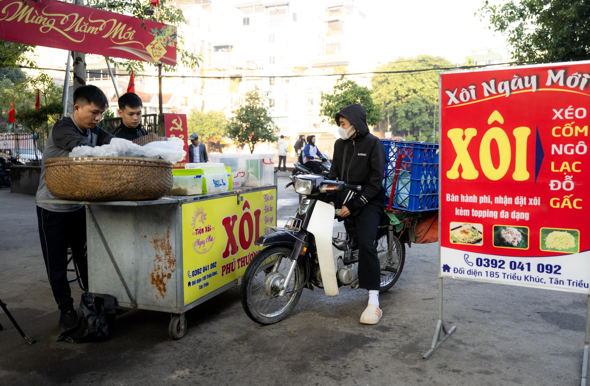 5h sáng dậy bán xôi, 8h30 có mặt ở văn phòng: Chàng trai 1992 xoay xở giữa nhịp sống đắt đỏ ở Hà Nội- Ảnh 5.