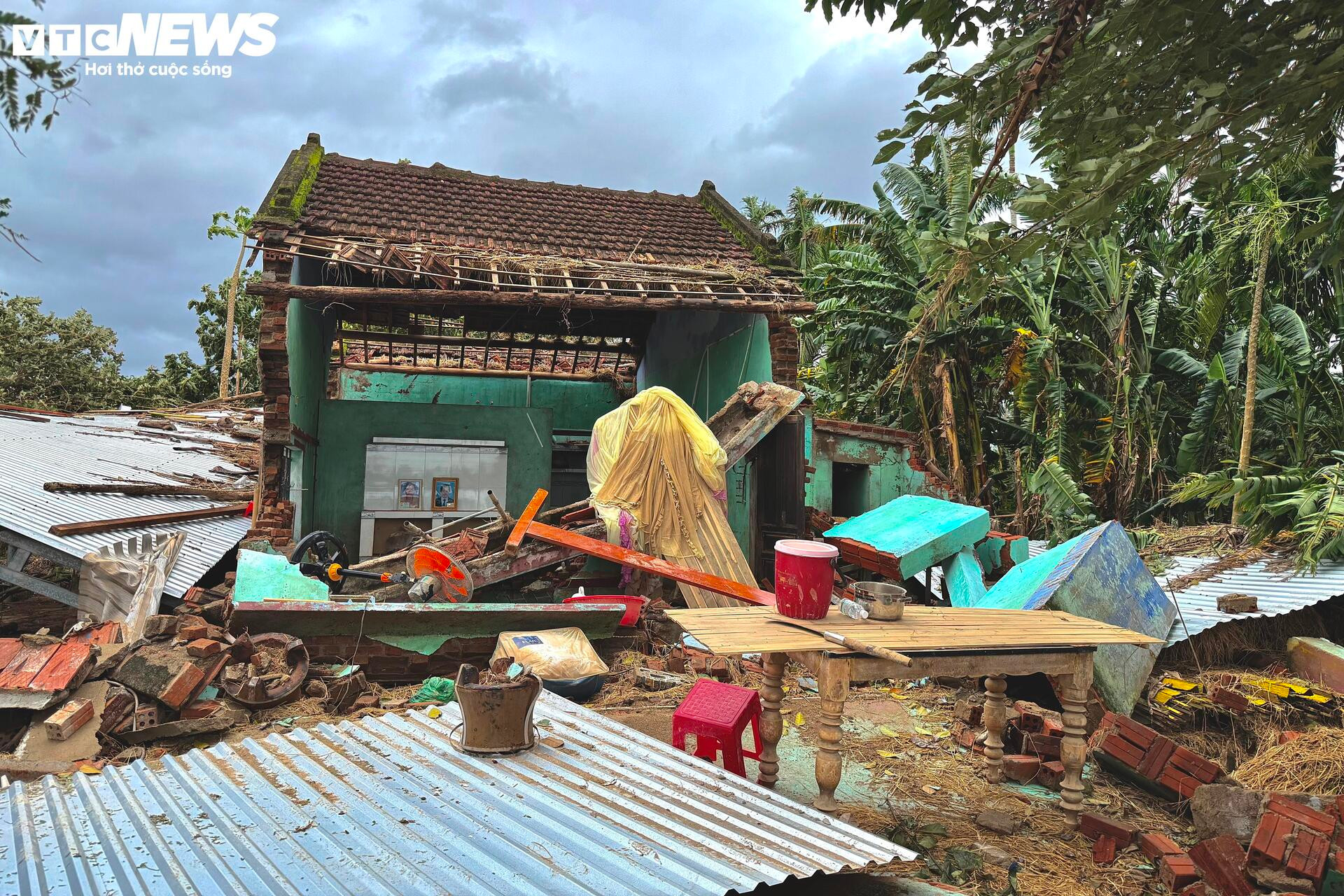 'Rốn lũ' Hoà Thịnh 6 ngày sau 'đại hồng thuỷ': Hoang tàn và trĩu nặng lo âu- Ảnh 2.