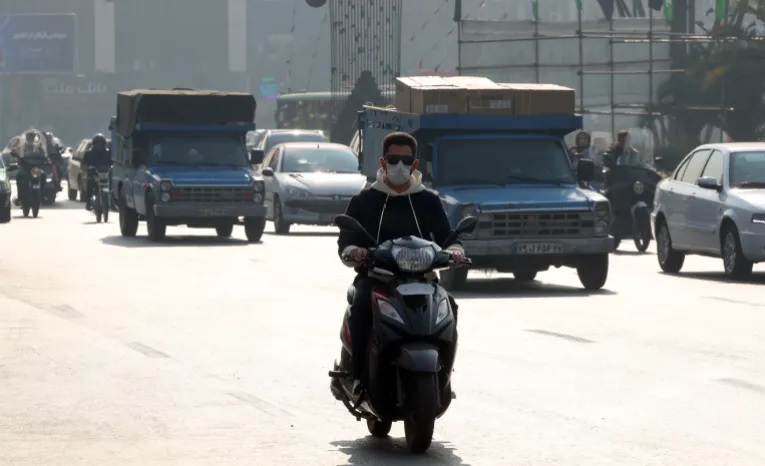 Báo động sương mù độc hại tại Iran- Ảnh 1.