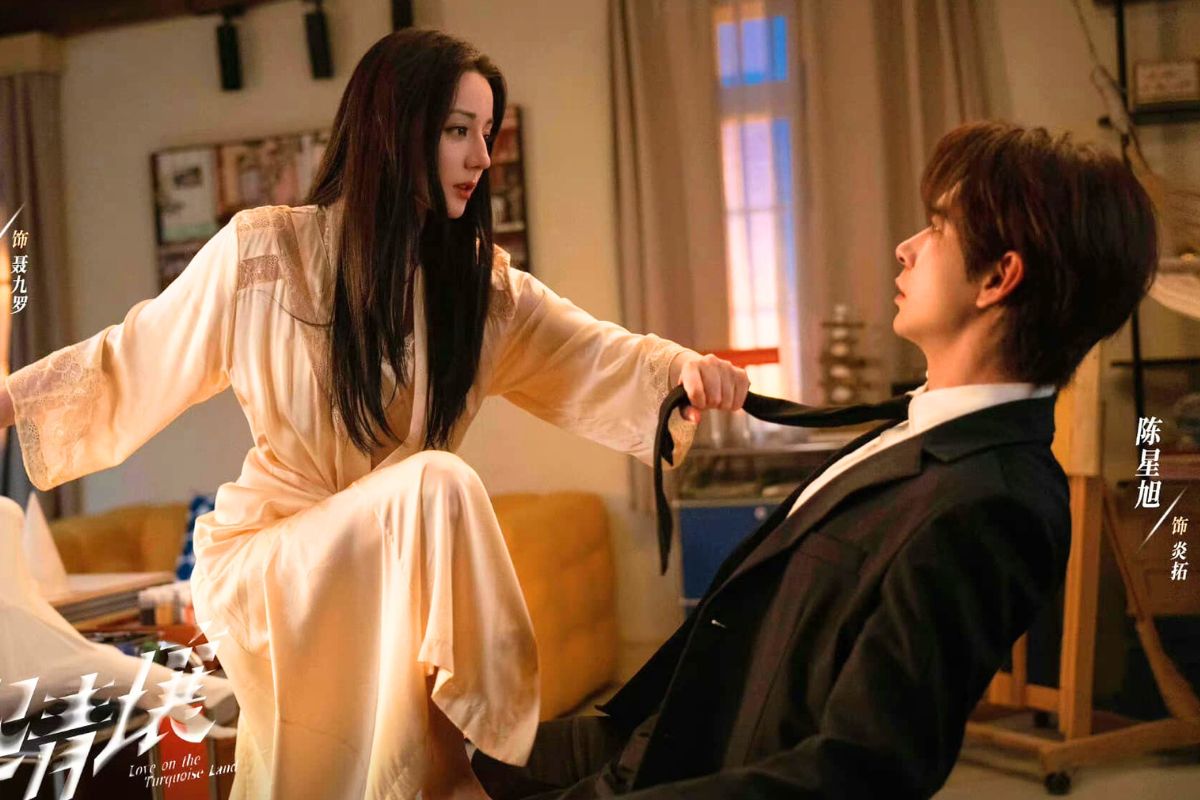 Địch Lệ Nhiệt Ba cắt hẳn bữa tối- Ảnh 8.