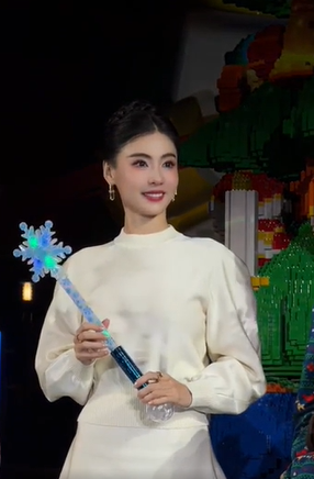 Trương Bá Chi U50 da vẫn căng mọng collagen: Ngày nào cũng ăn loại quả "kem dưỡng ẩm tự nhiên" hệ nội tiết rất thích- Ảnh 1.