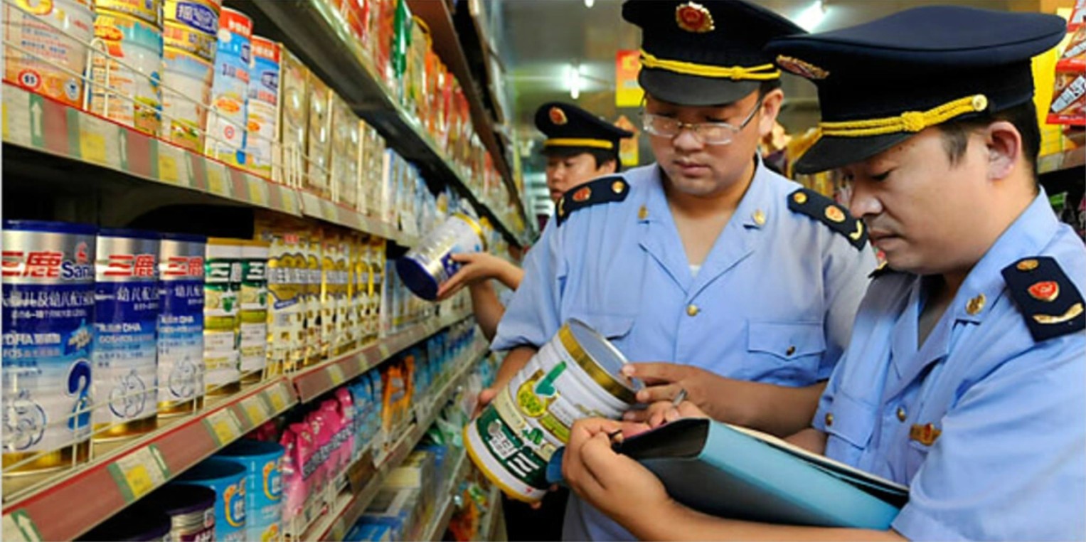 Vụ thu giữ hơn 11.000 tấn sữa pha melamine khiến 6 trẻ tử vong, 300.000 trẻ bị bệnh: Phụ huynh hoang mang giữa "ma trận" sữa giả- Ảnh 1. Vụ thu giữ hơn 11.000 tấn sữa pha melamine khiến 6 trẻ tử vong, 300.000 trẻ bị bệnh: Phụ huynh hoang mang giữa "ma trận" sữa giả- Ảnh 1.