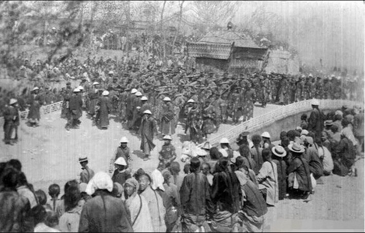 Ảnh hiếm tang lễ Từ Hi Thái hậu: Xa hoa bậc nhất, đoàn người tiễn đưa nối dài- Ảnh 6.