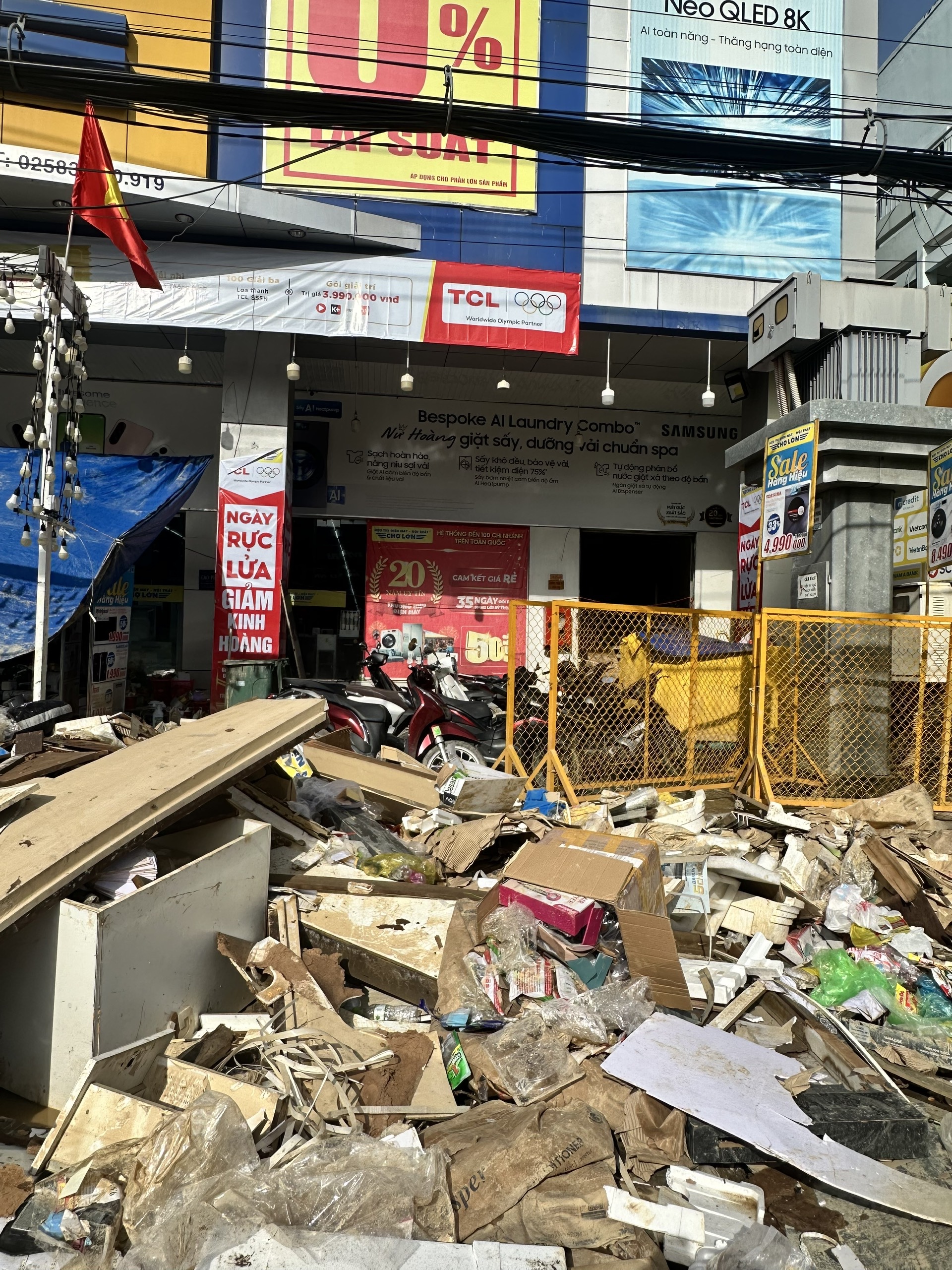 Những đống rác từng là tài sản- Ảnh 6. Những đống rác từng là tài sản- Ảnh 6.