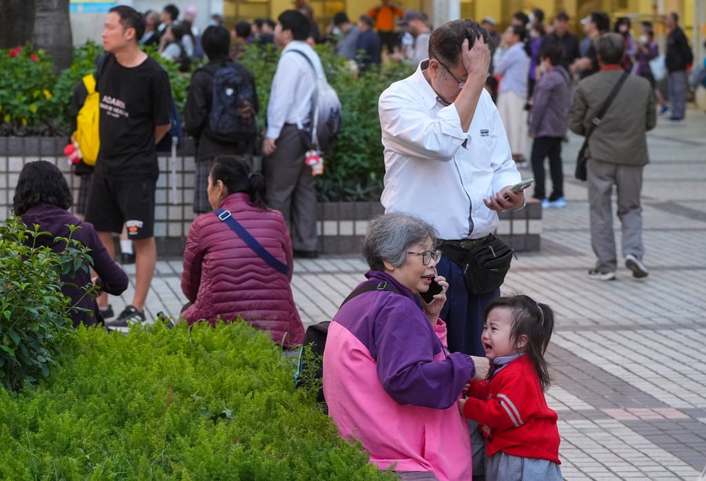 Cảnh tượng tựa tận thế: 3 toà chung cư cháy như đuốc, 4.000 người Hong Kong đối mặt hỏa hoạn mức cao nhất sau hơn một thập kỷ- Ảnh 16.