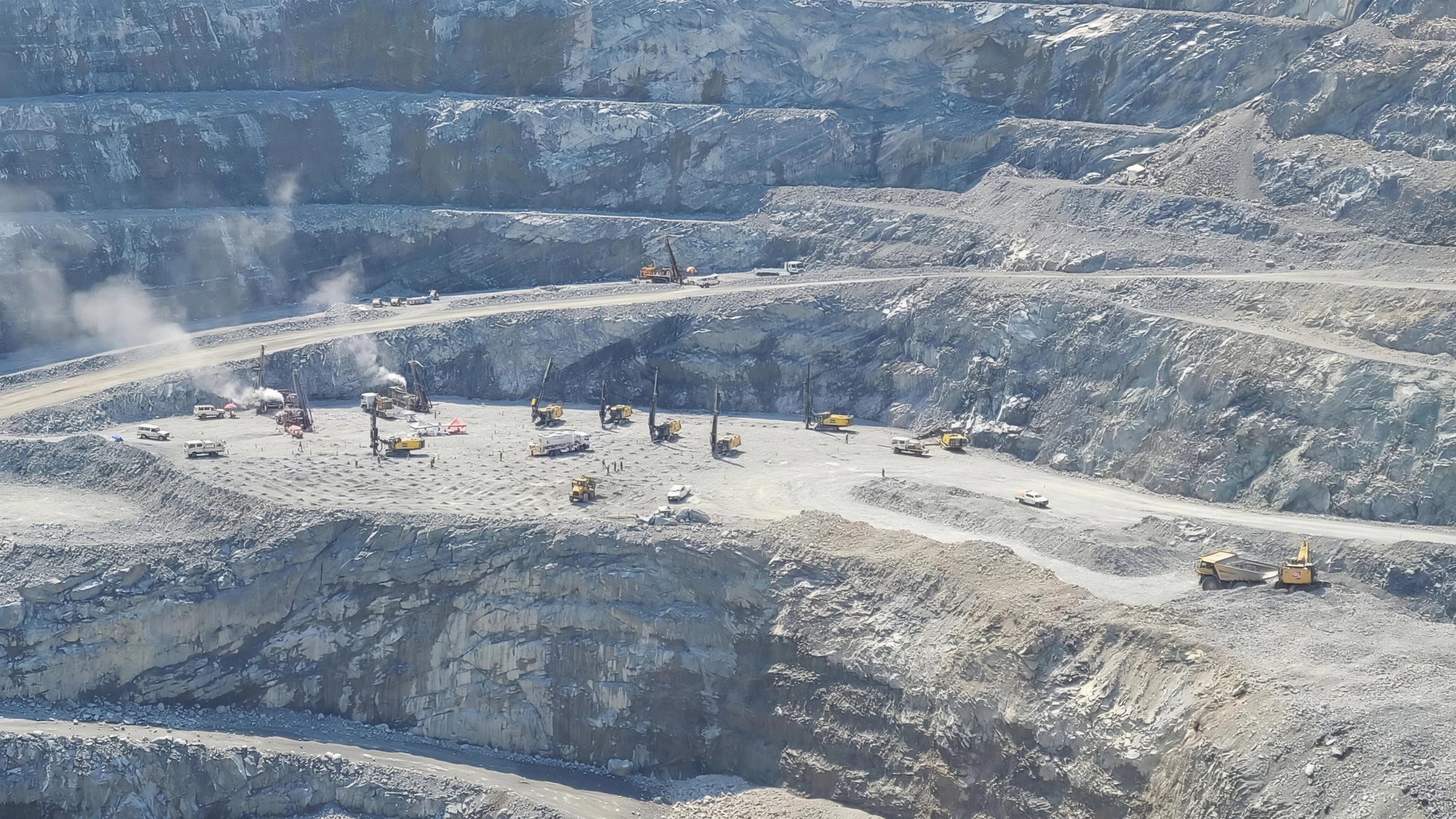 Sau Okvau, Campuchia có thêm "gà đẻ trứng vàng" Memot: 26 tấn vàng chờ khai thác- Ảnh 1. Sau Okvau, Campuchia có thêm "gà đẻ trứng vàng" Memot: 26 tấn vàng chờ khai thác- Ảnh 1.